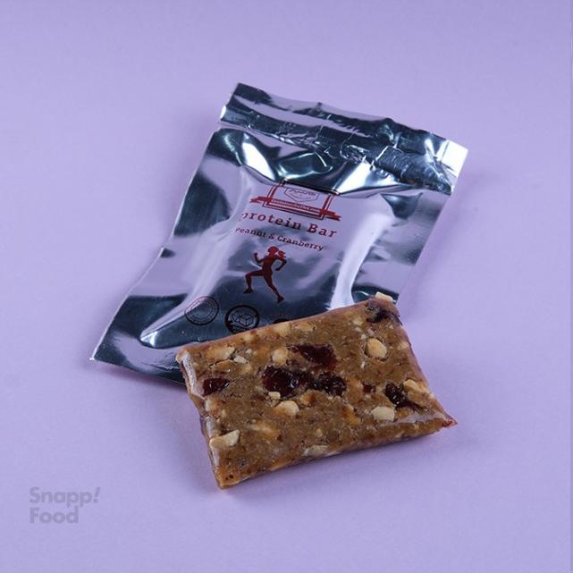 پروتئین بار بادام زمینی کرنبری